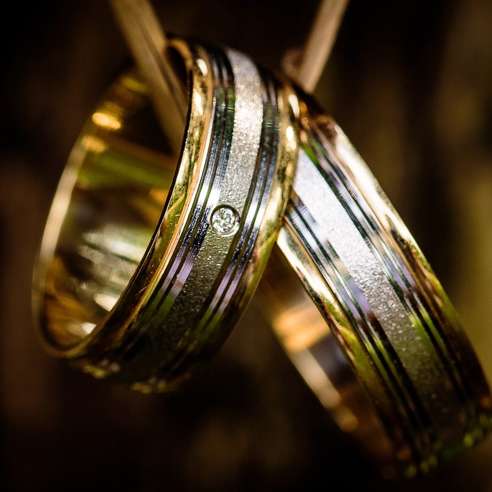 pexels-goran-vrakela-230290